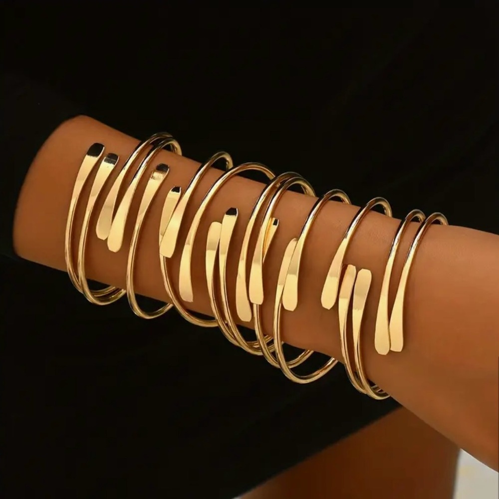 ✨✨✨Gold Thicker Geometric Bracelet✨✨✨